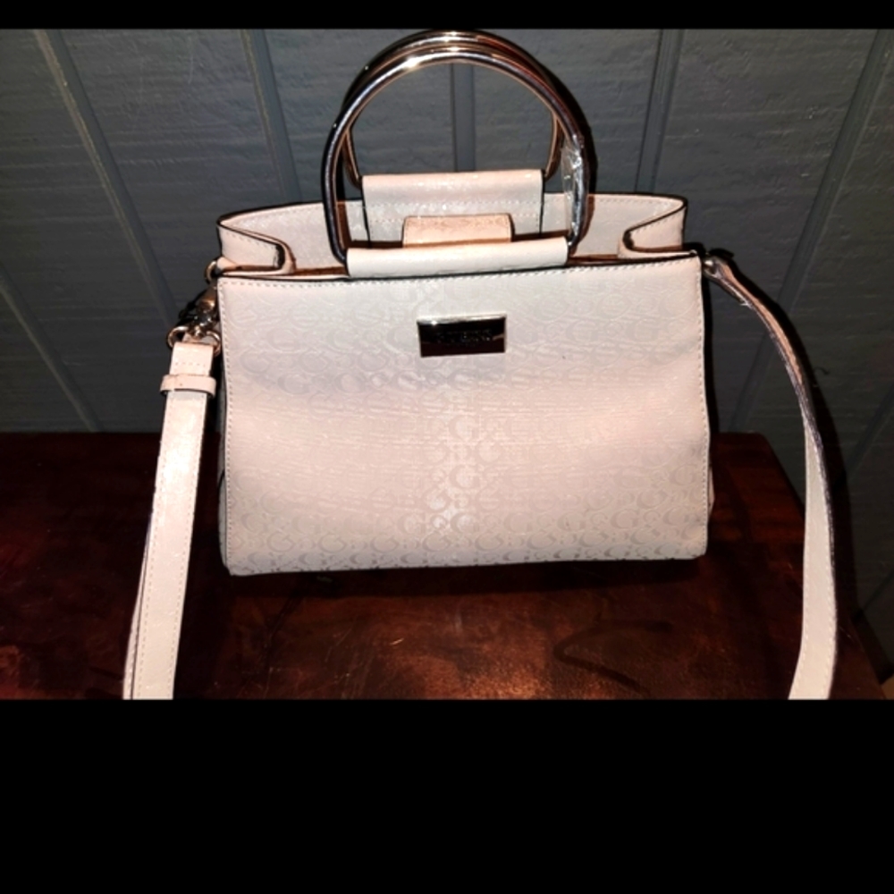 GUESS PURSE WITH LONG STRAP AND METAL HANDLES - Picture 5 of 7